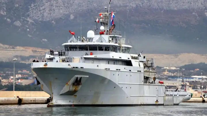 Brod Ratne mornarice Francuske Republike FS LOIRE (A602) u posjetu Hrvatskoj ratnoj mornarici i gradu Splitu