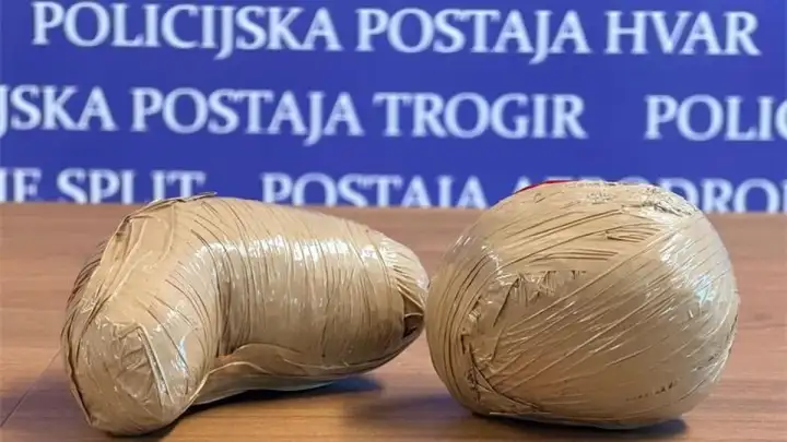 VIDEO: U Mravincima policajci pronašli više od kilograma heroina