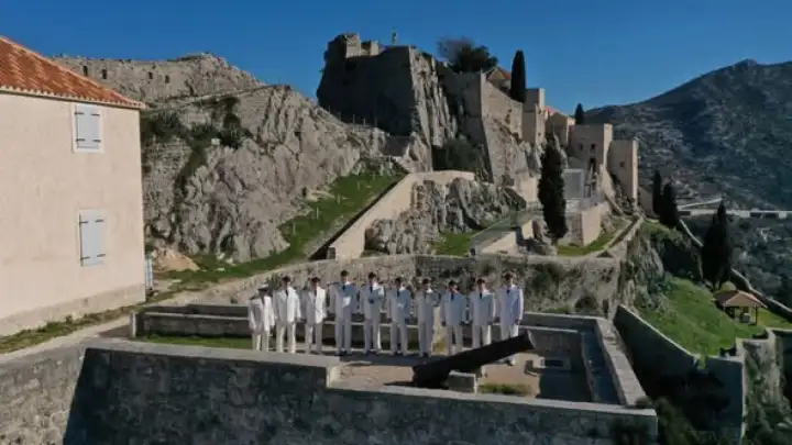 Vetma: Klapa Sv. Juraj HRM-a snimila je dio spota za svoju najnoviju pjesmu na tvrđavi Klis