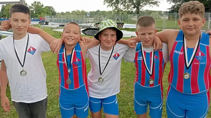 Aktivan vikend za veslače HVK Marina Kaštela: medalje u Zagrebu i nastup na međunarodnom finalu u Italiji