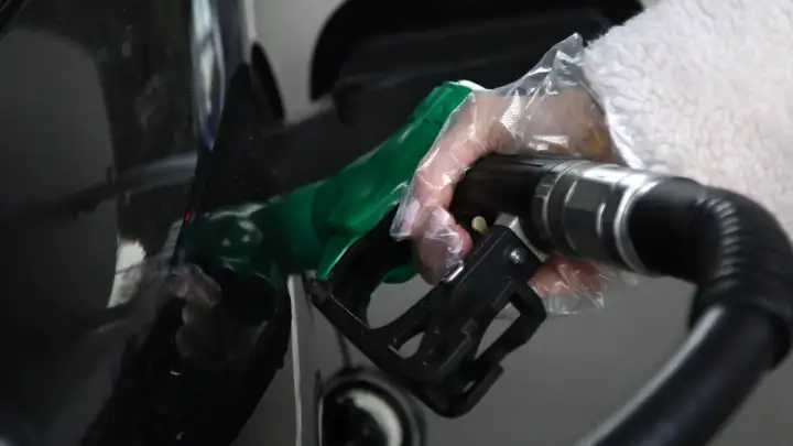 Ina i Petrol uveli ograničenje točenja do 300 litara goriva