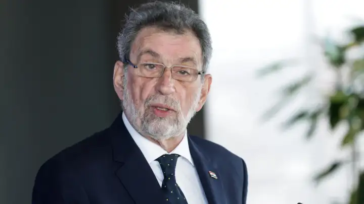 Fuchs: Cjelodnevna nastava ipak ne kreće 2027. godine