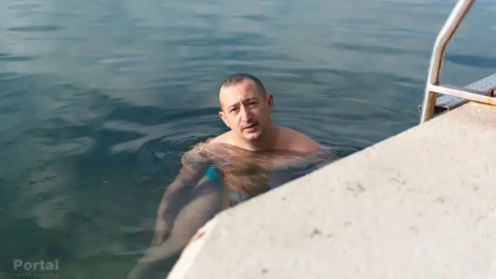 Josip Tadin ispunio prvi cilj, 100 dana kupanja u hladnom moru (VIDEO)