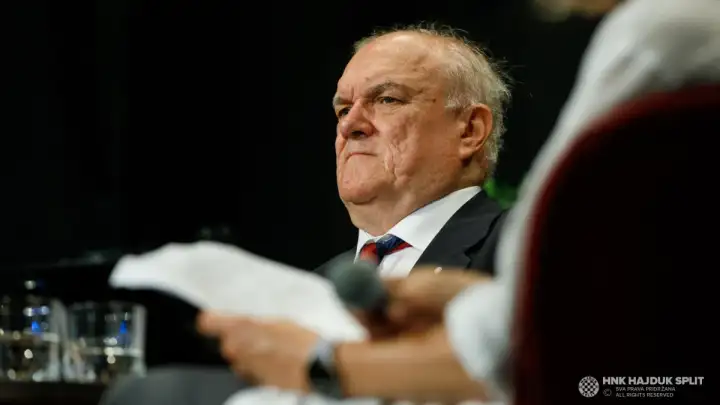 Jurici Gizdiću posmrtno nagrada za životno djelo