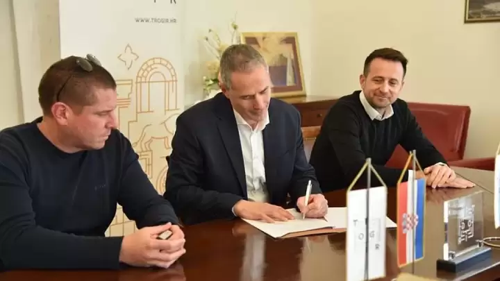 TROGIR HOLDING VIŠE NEĆE BITI “PODSTANAR”: KREĆE REKONSTRUKCIJA POSLOVNE ZGRADE U PLANOM