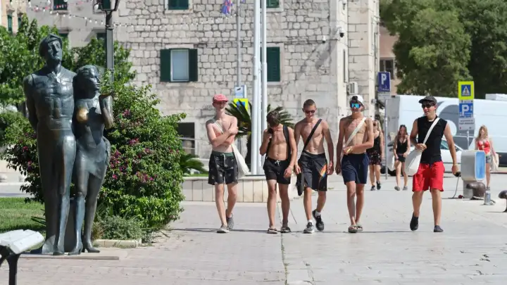 Makarska prva u Hrvatskoj uvela ograničenje prodaje alkohola u trgovinama