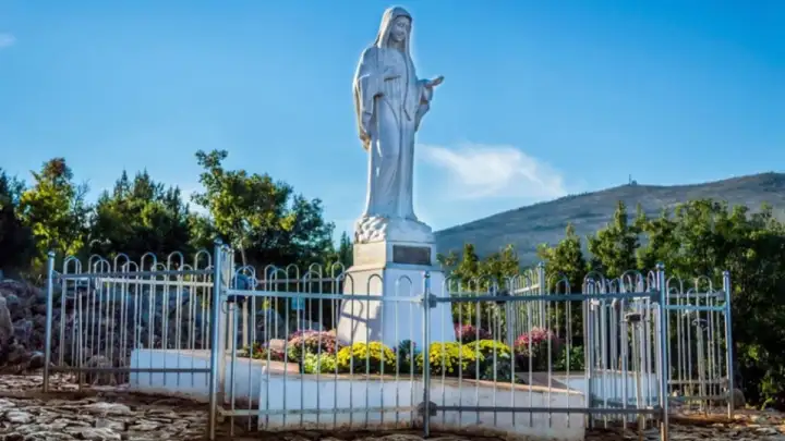 Reakcija iz Međugorja: Prostori se ubrzano čiste, hodočasnike pozvali na molitvu i oprost (VIDEO)