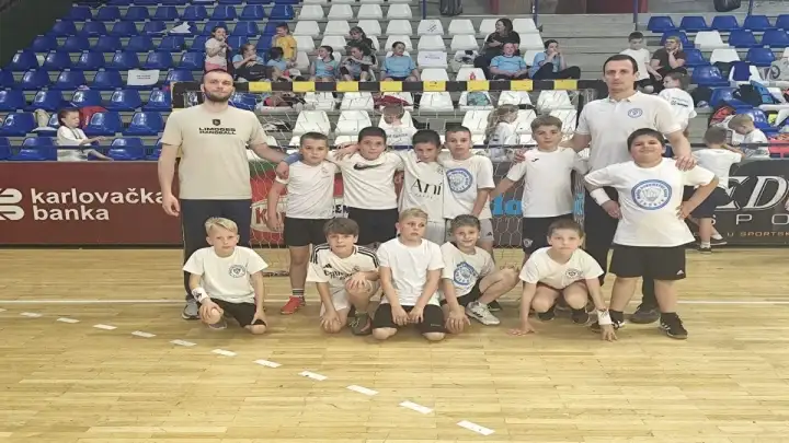 Četvrto mjesto za ekipe MRK Trogir na mini rukometu u Karlovcu