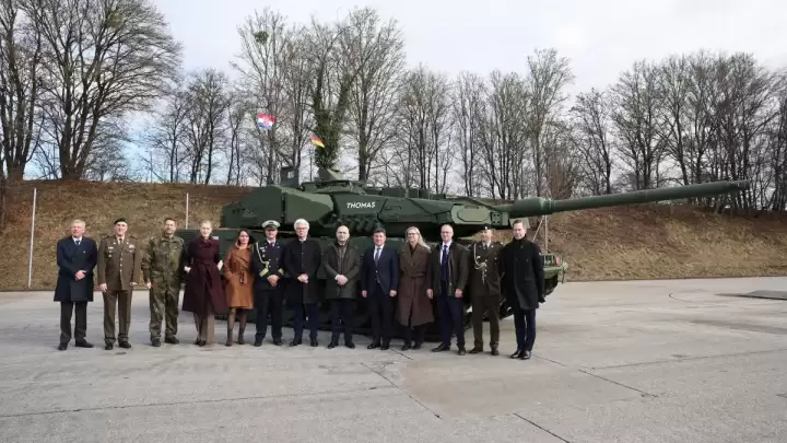 Anušić obišao borbene tenkove Leopard 2A8 u Muenchenu