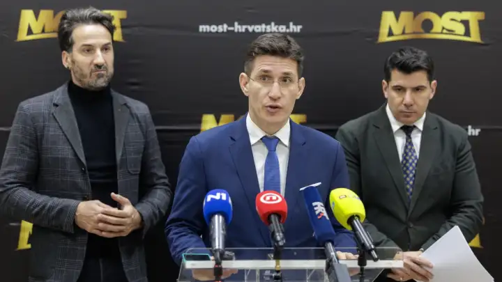 Most pokreće izmjene Ustava kako bi se zaštitila gotovina kao sredstvo plaćanja