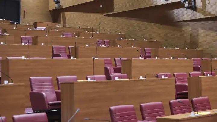 Sabor sutra o kandidatu za novog guvernera HNB-a