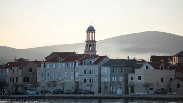 DHMZ: Pretežno sunčano, od sredine dana porast naoblake