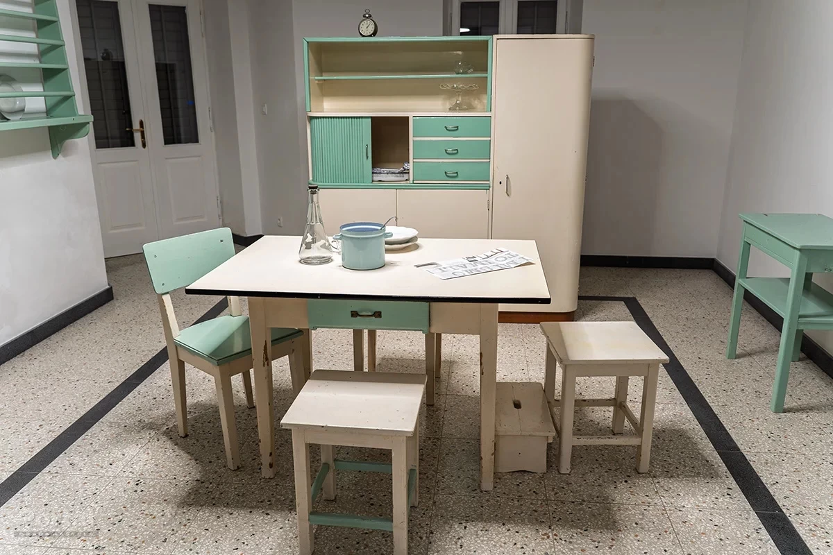 night museum nika 01n