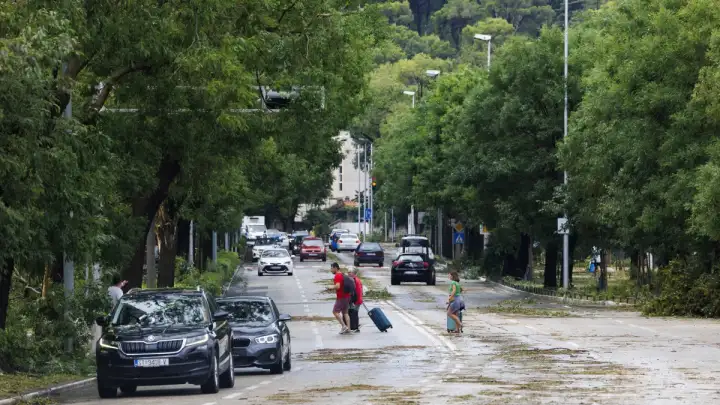 Nakon rekordnih vrućina Split i okolicu zahvatilo nevrijeme
