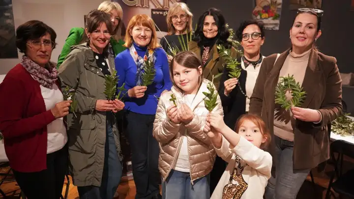 U GKK održana uskrsna zavičajna radionica pletenja maslinovih grančica i izrade golubica