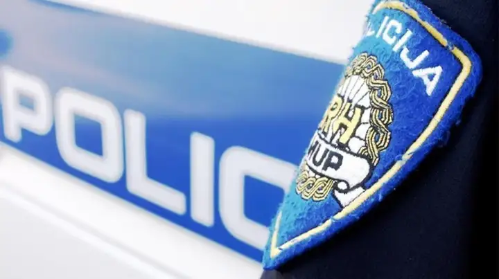 policija