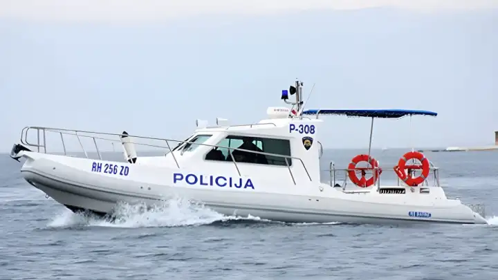 Sankcionirano ukupno 70 prekršaja na moru, 27 osoba kažnjeno zbog glisiranja