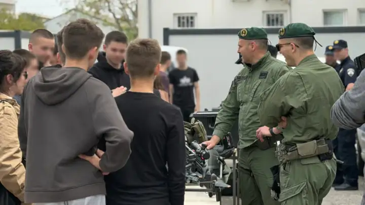 Hrabrost, ponos, čast u Trogiru: Dan otvorenih vrata približio policijski poziv učenicima i građanima