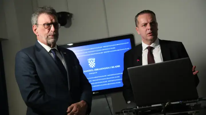 MZOM: Za prehranu, prijevoz i udžbenike učenika osigurano 125 milijuna eura