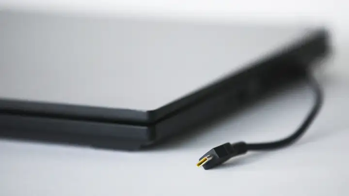 Proširena EU pravila o punjačima: USB-C obvezan i za prijenosna računala