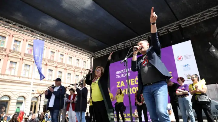 Sindikalni prosvjed: Dignite plaće i mirovine ili će 2028. biti trenutak istine