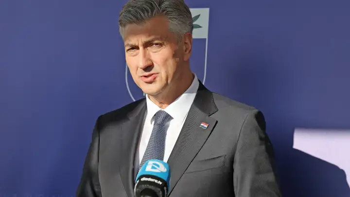 Plenković odlučno: Vlada spremna intervenirati na cijene goriva i struje