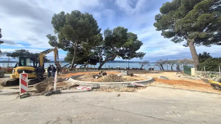 Na Baletnoj niče rotor: uređuju se zelene površine i parking