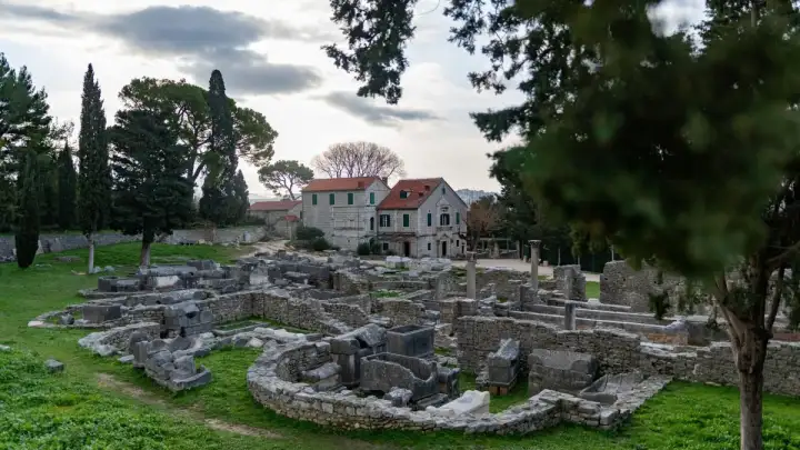 Besplatan vođeni razgled Salone u sklopu projekta „Upoznaj svoju zemlju“