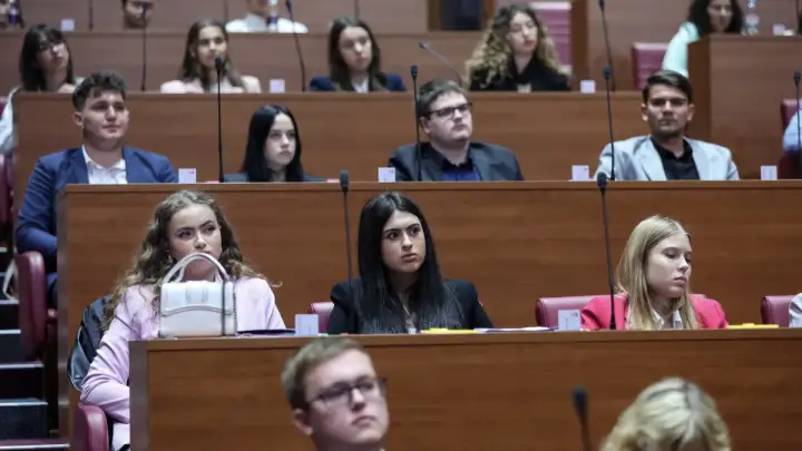 Sabor: Srednjoškolci iz 57 škola u ponedjeljak oponašaju zastupnike