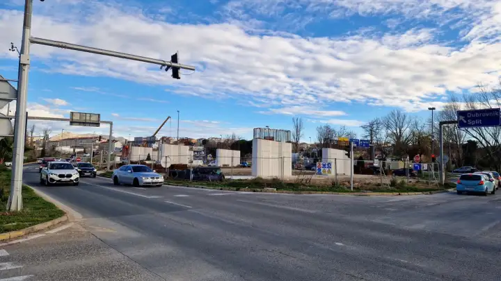 Tko je kriv za kašnjenje radova na Širini? - Priopćenja