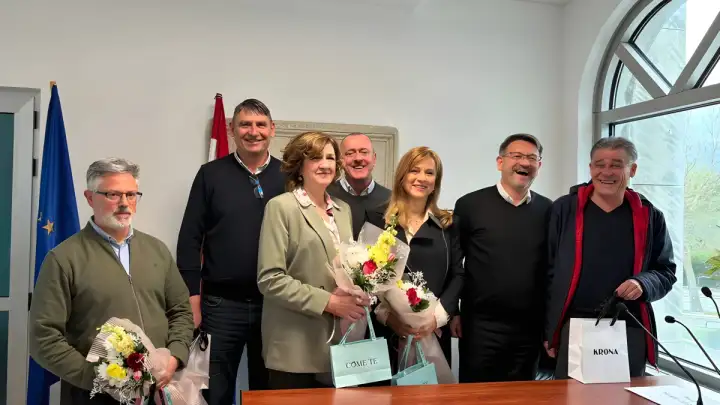 Emotivan oproštaj u solinskoj Gradskoj upravi: Zahvala djelatnicima koji odlaze u zasluženu mirovinu