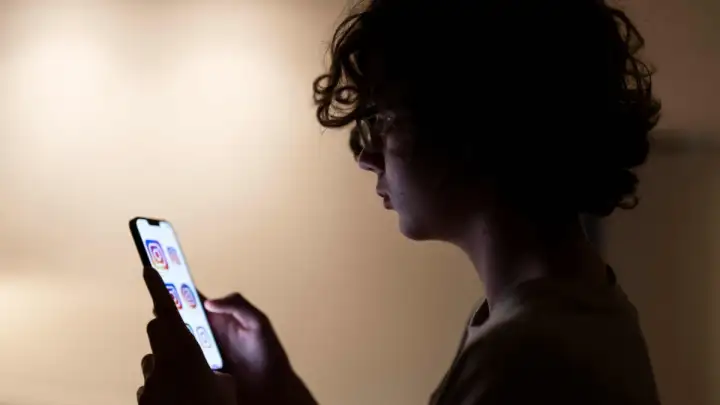 Grčka od iduće godine zabranjuje društvene mreže mlađima od 15 godina