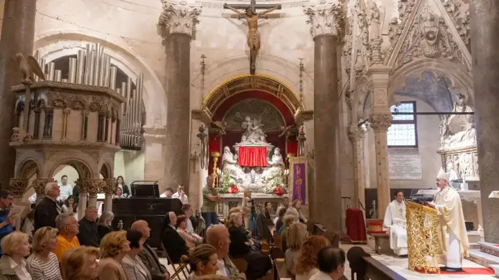U splitskoj prvostolnici započela devetnica sv. Dujmu