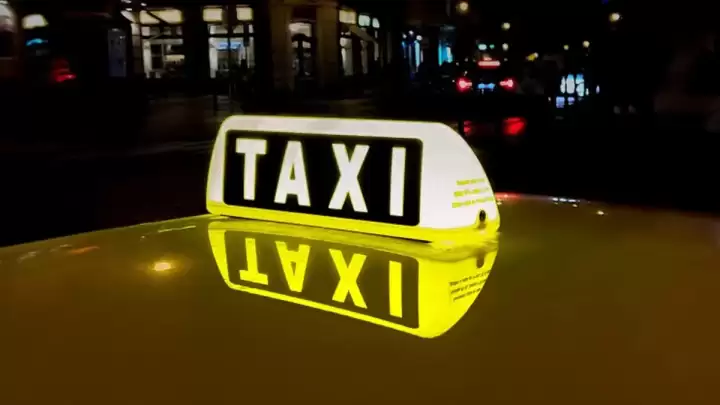 Splitske taksiste ljute aplikacije za vožnje: Prosvjeduju igranjem 'Čovječe ne ljuti se'