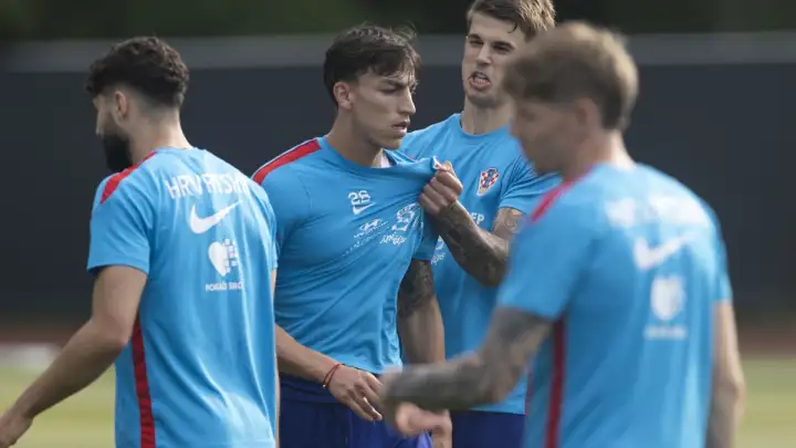 SP: Komu će Dalić povjeriti "devetku"?