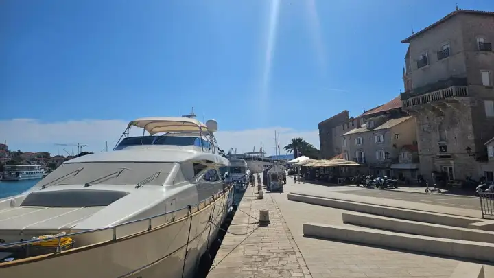 trogir riva