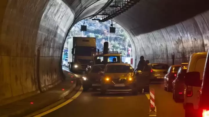 Kvar automobila u tunelu stvorio velike gužve na brzoj cesti Solin - Klis