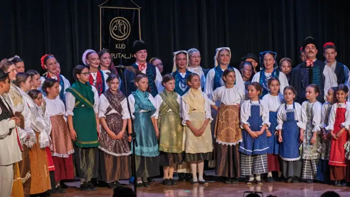 Tradicija koja spaja generacije: KUD Putalj oduševio publiku Uskrsnim koncertom