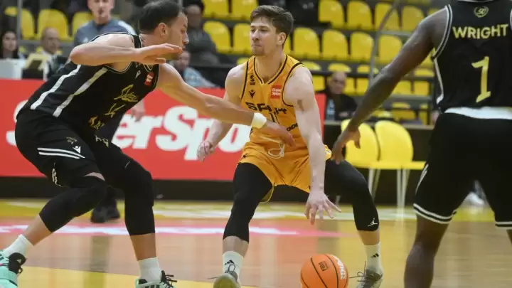 PH, košarkaši: Split tricom u zadnjoj sekundi pobijedio Dubravu