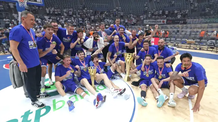 Cibona šokirala trostrukog prvaka na Višnjiku i vratila pehar u Zagreb