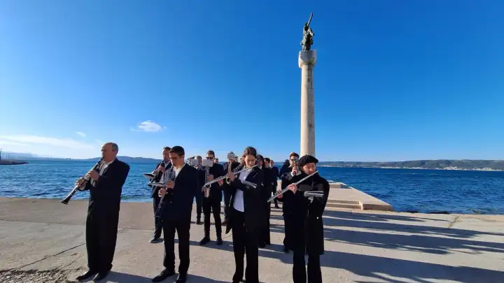 HGD Zrinski budnicama obilježili Praznik rada